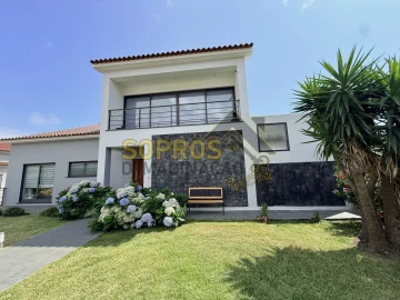 Moradia T3 para Venda em Feteira