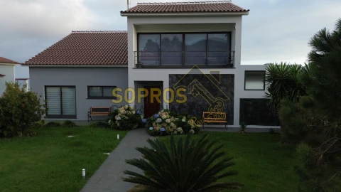 Moradia T3 para Venda em Feteira