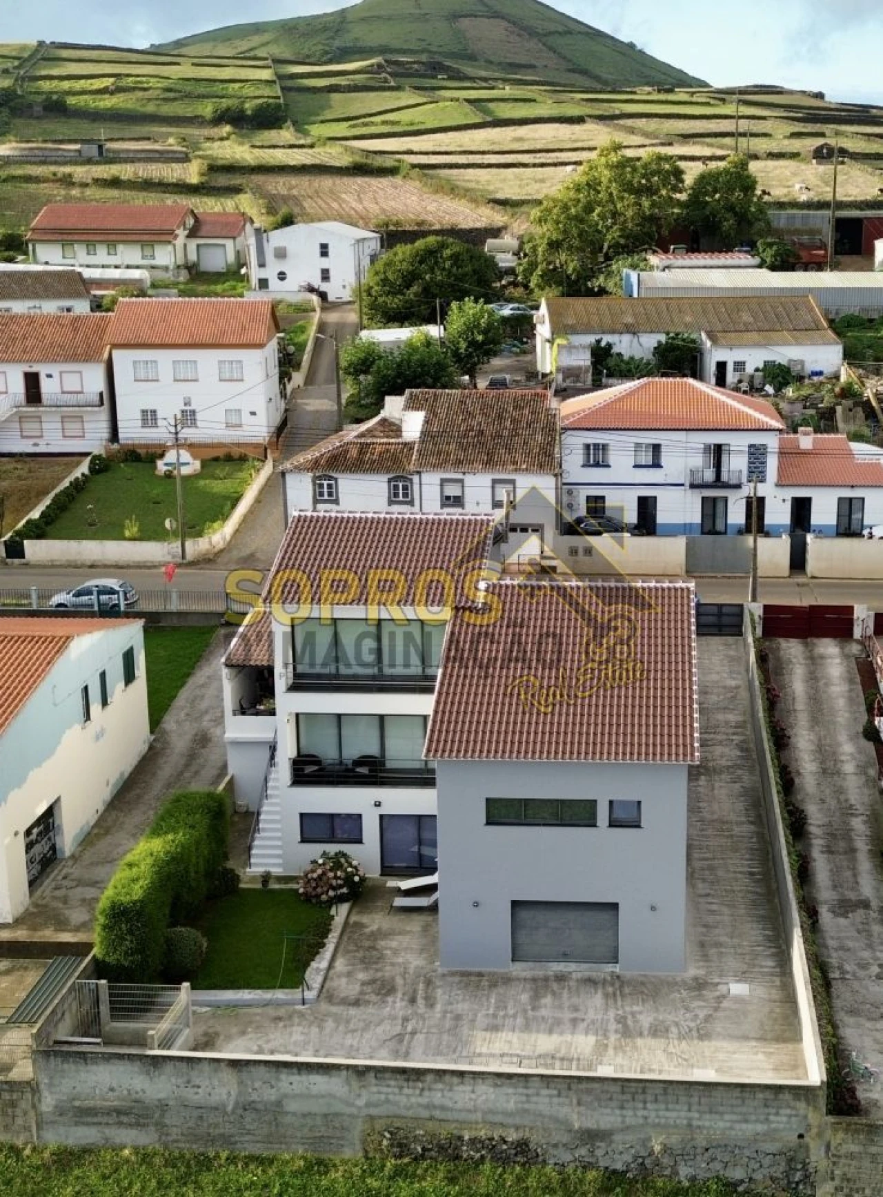 Moradia T3 para Venda em Feteira Foto 28
