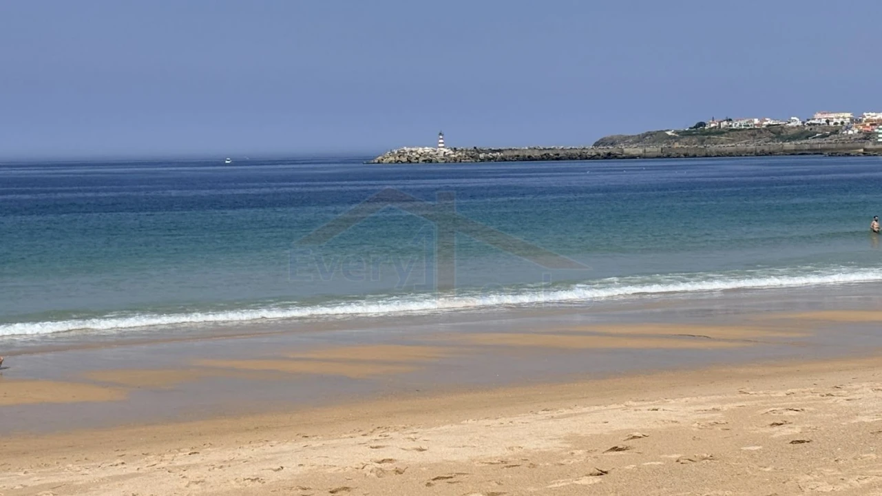 Moradia T4 para Venda em Atouguia da Baleia Foto 31