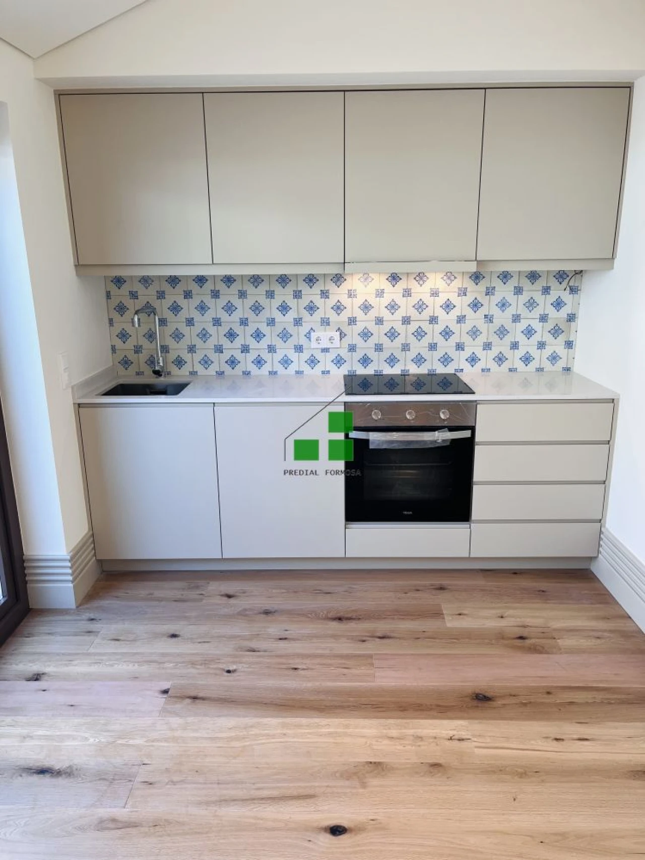 Apartamento T1 para Venda em Cedofeita, Santo Ildefonso, Sé, Miragaia, São Nicolau e Vitória Foto 4
