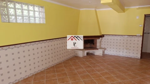 Moradia T4 para Venda em Vila Nova de Anços
