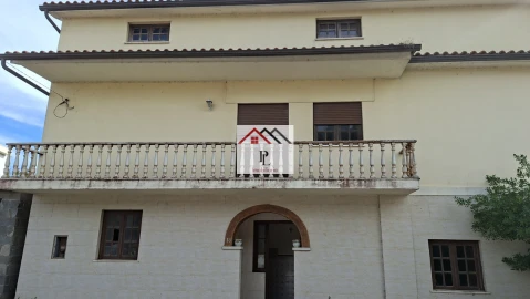 Moradia T4 para Venda em Vila Nova de Anços