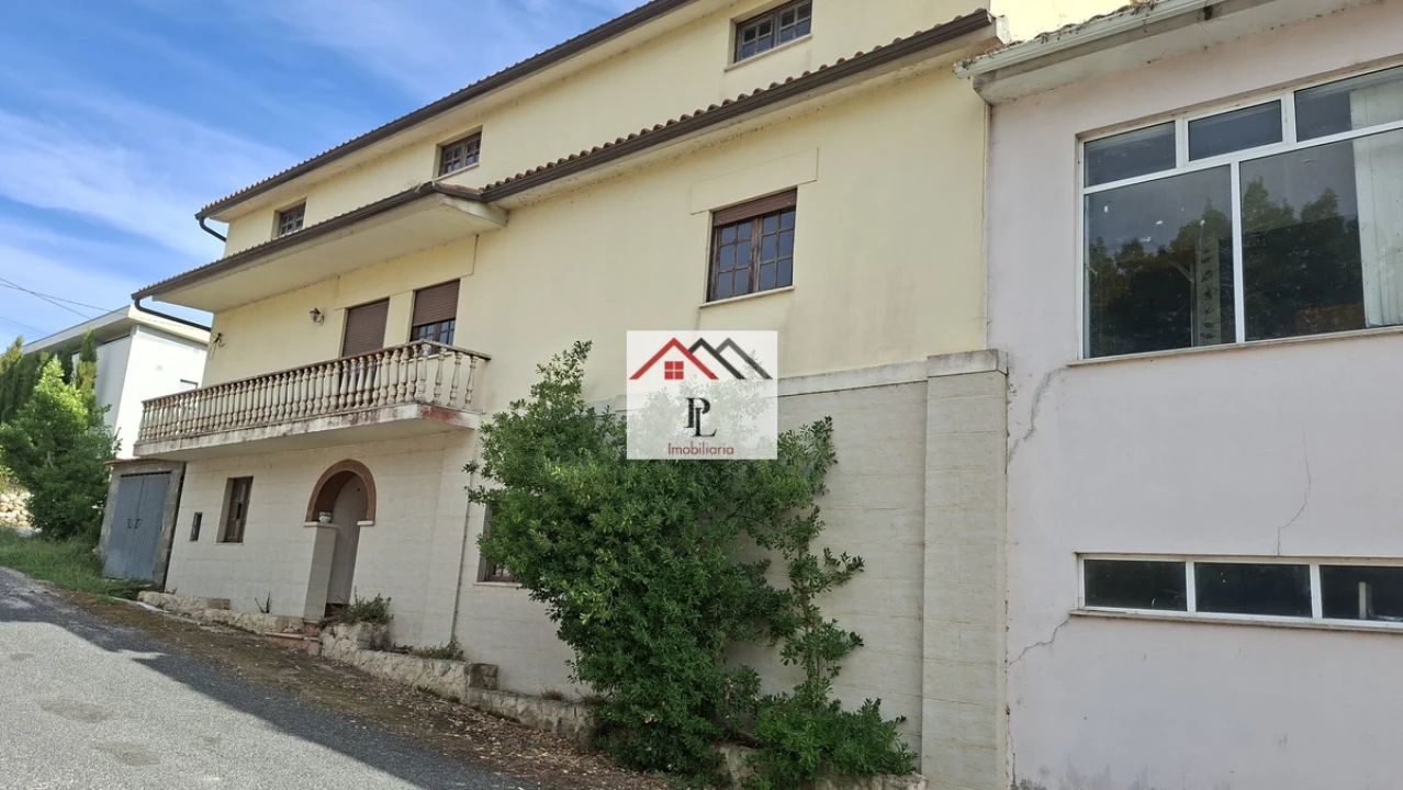 Moradia T4 para Venda em Vila Nova de Anços Foto 1