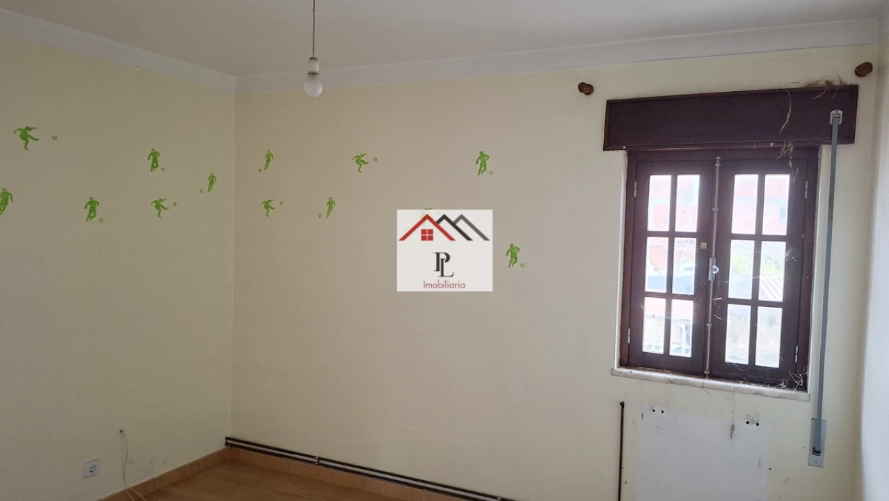 Moradia T4 para Venda em Vila Nova de Anços Foto 14