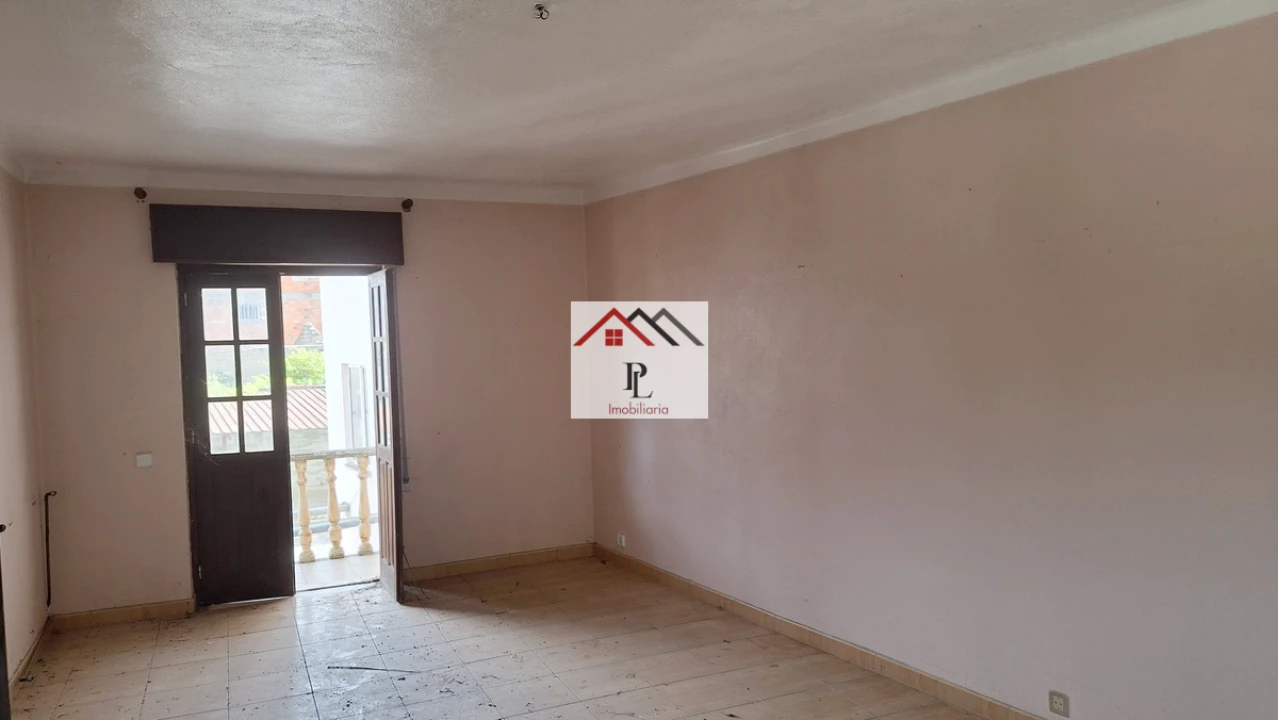 Moradia T4 para Venda em Vila Nova de Anços Foto 18