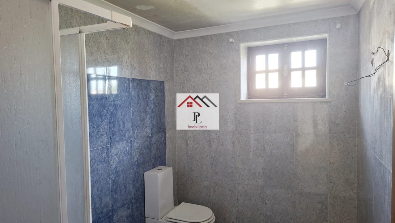 Moradia T4 para Venda em Vila Nova de Anços Foto 21