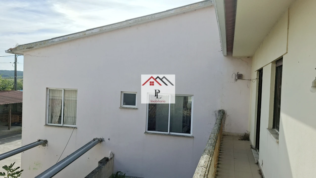 Moradia T4 para Venda em Vila Nova de Anços Foto 16