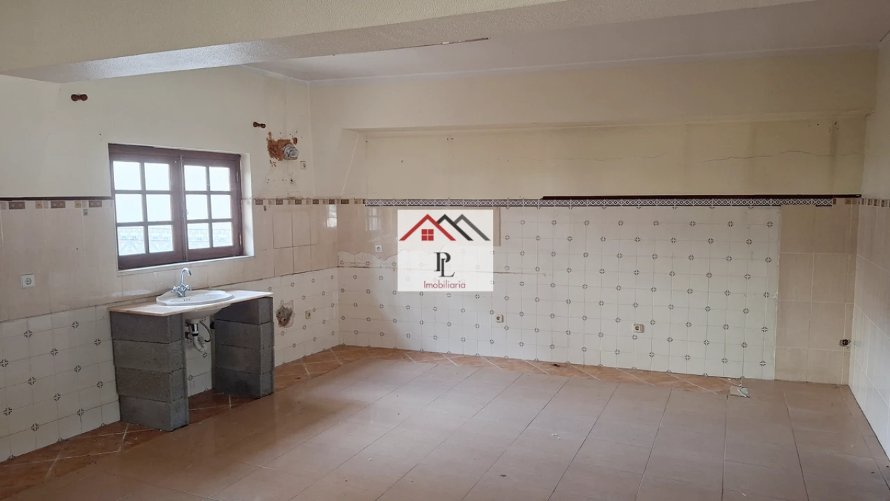 Moradia T4 para Venda em Vila Nova de Anços Foto 8