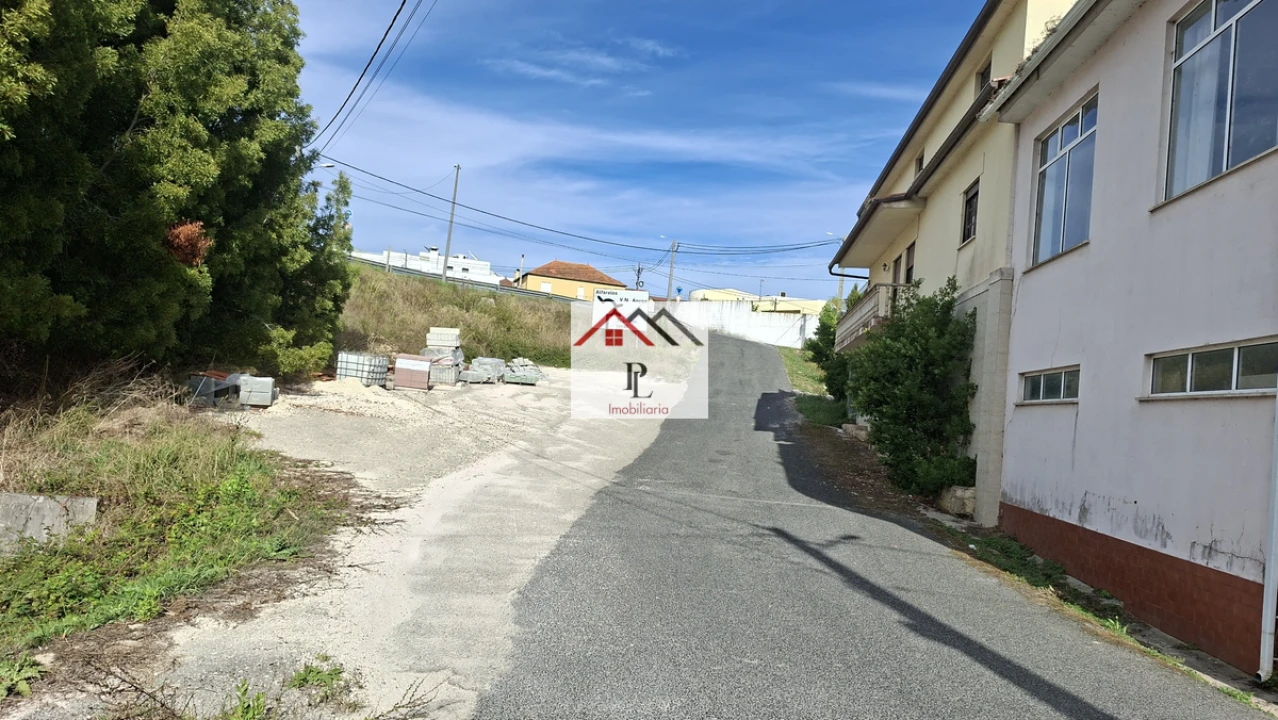 Moradia T4 para Venda em Vila Nova de Anços Foto 4