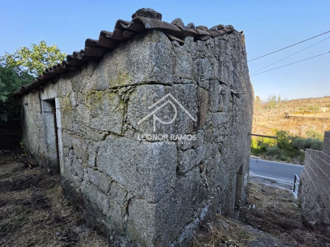 Moradia T1 para Venda em São Vicente da Beira Foto 35
