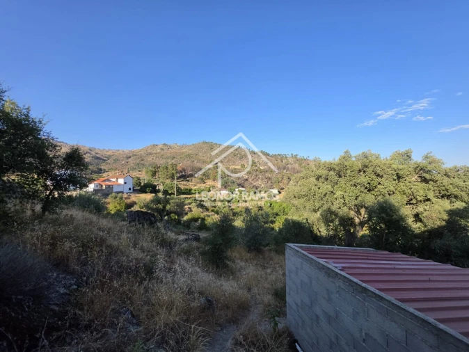 Moradia T2 para Venda em São Vicente da Beira Foto 6