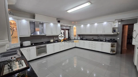 Moradia T5 para Venda em Castelo Branco