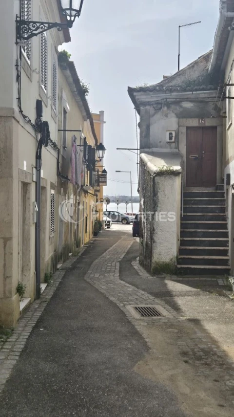 Loja para Venda em Seixal, Arrentela e Aldeia de Paio Pires