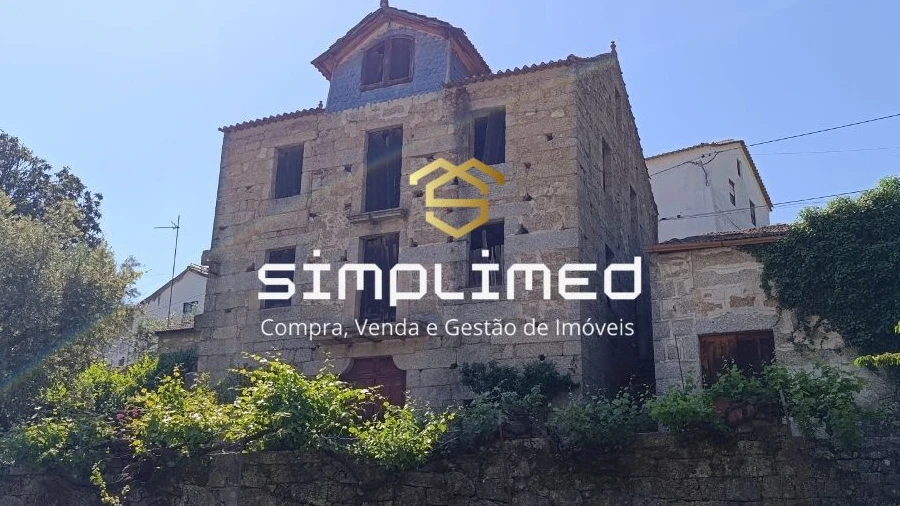 Moradia T10 para Venda em Famalicão