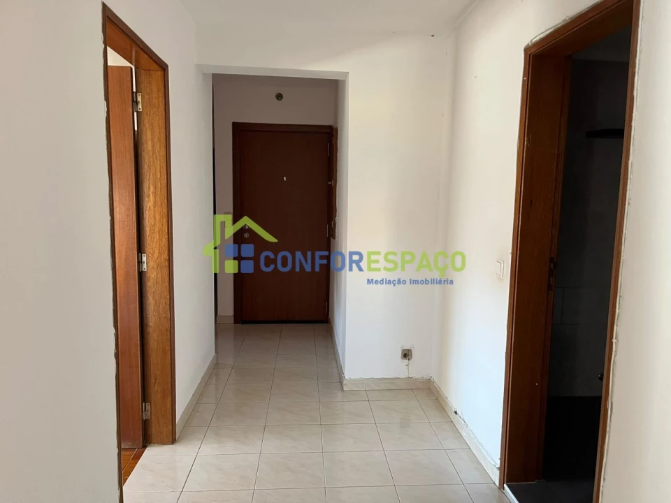 Apartamento T2 para Venda em Castelo Branco Foto 9