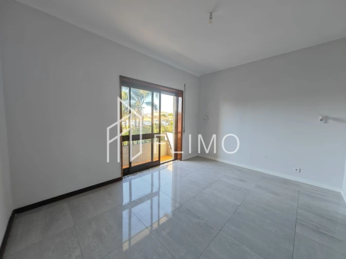 Apartamento T3 para Venda em Paços de Brandão Foto 13