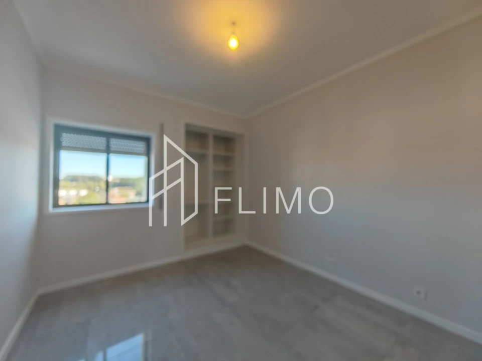 Apartamento T3 para Venda em Paços de Brandão Foto 7