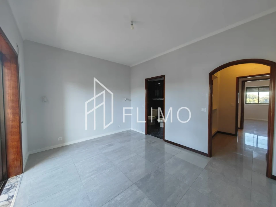 Apartamento T3 para Venda em Paços de Brandão Foto 14