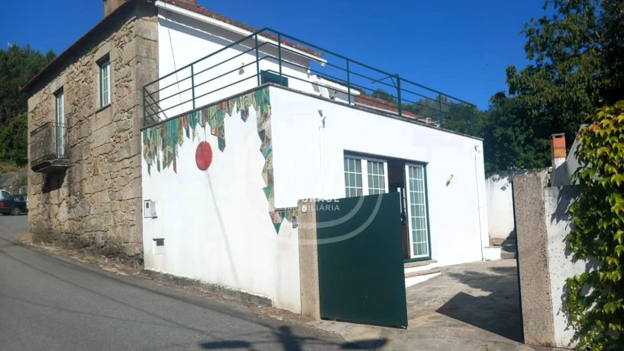 Moradia T4 para Venda em Candemil e Gondar