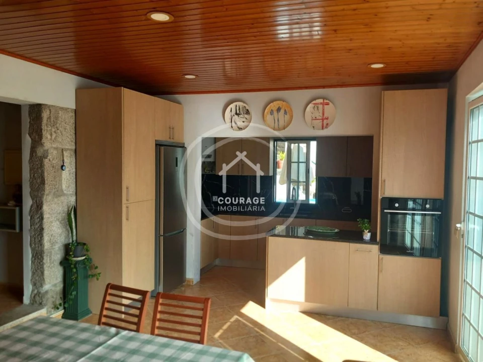 Moradia T4 para Venda em Candemil e Gondar Foto 6