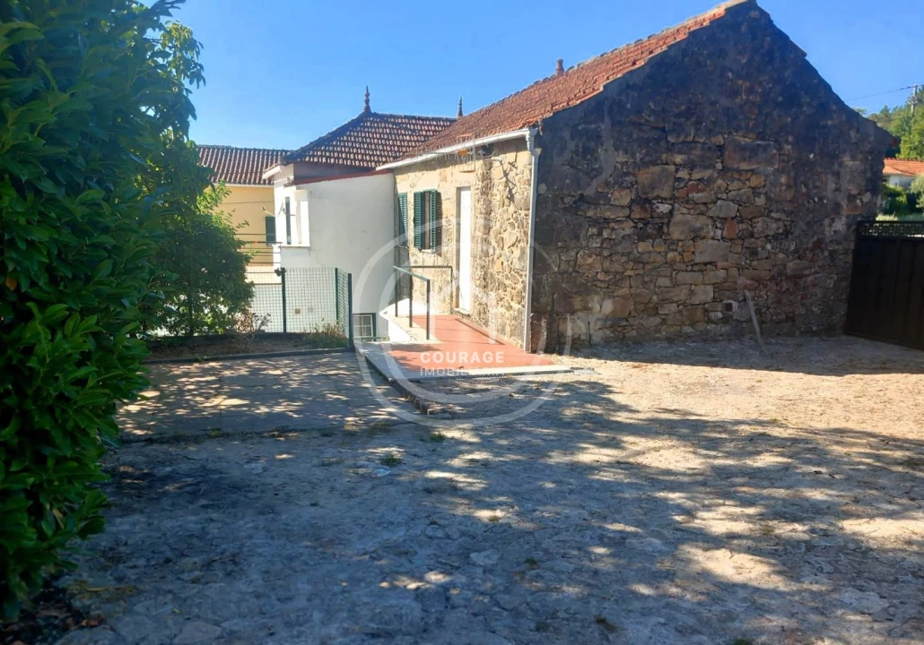 Moradia T4 para Venda em Candemil e Gondar Foto 15