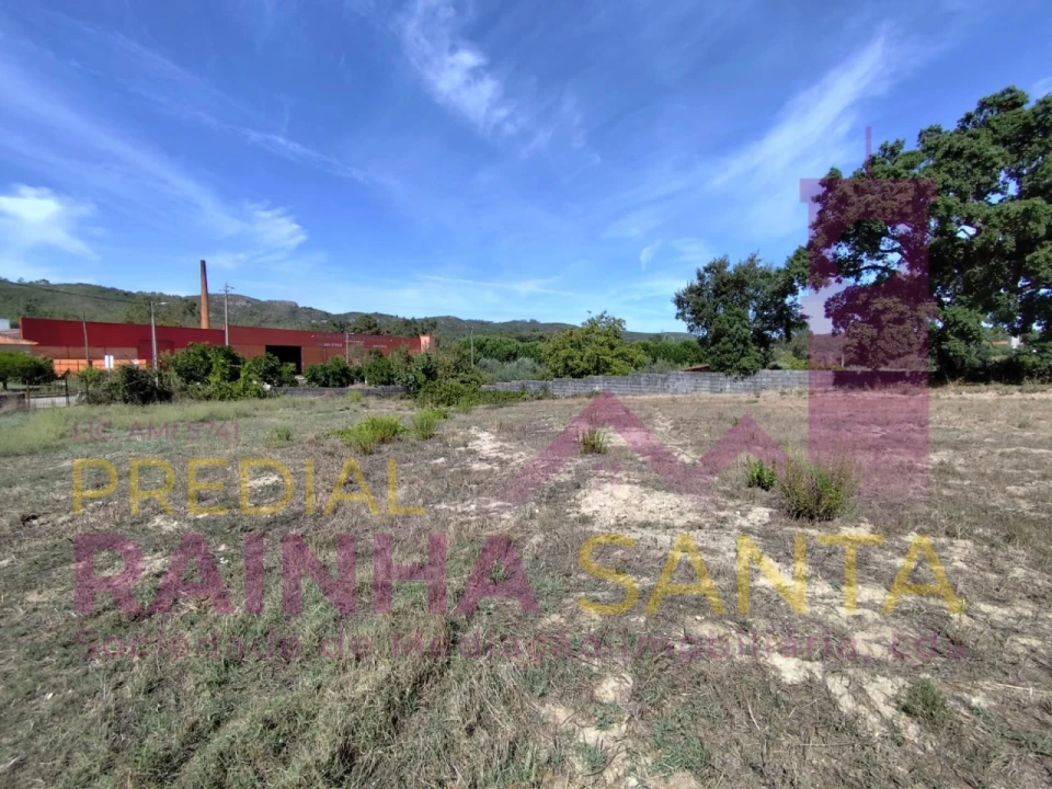 Moradia T4 para Venda em Abrã Foto 4