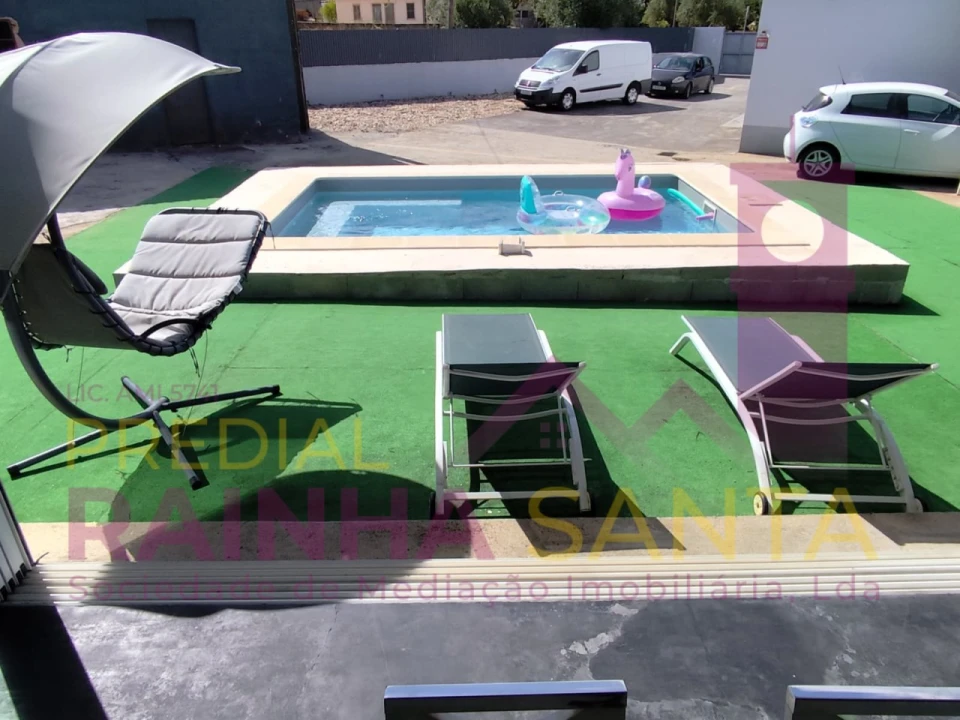 Moradia T4 para Venda em Abrã Foto 6