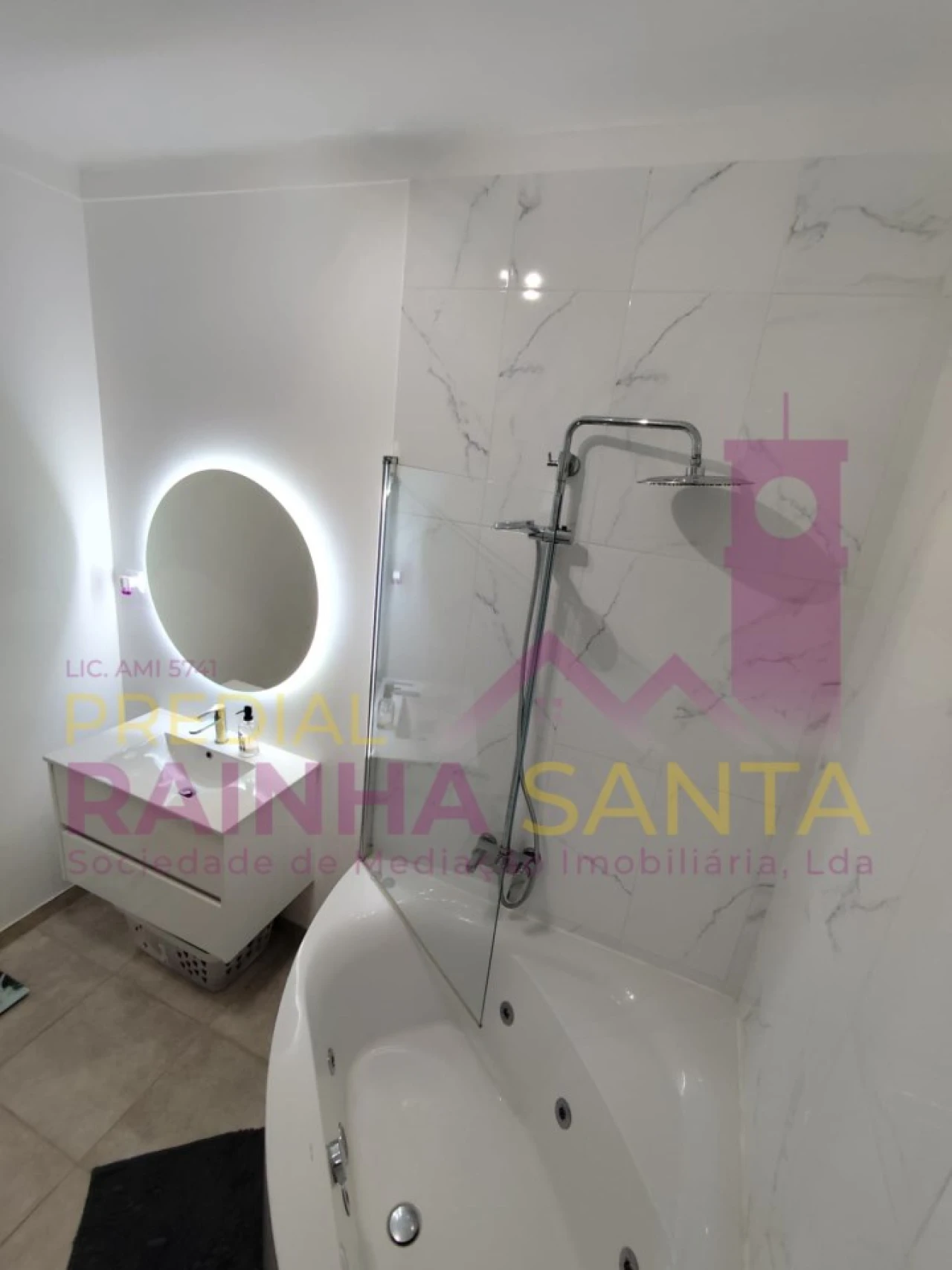 Moradia T4 para Venda em Abrã Foto 10
