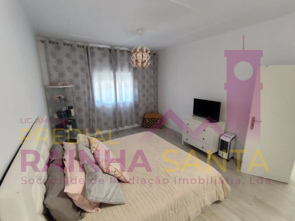 Moradia T4 para Venda em Abrã Foto 12