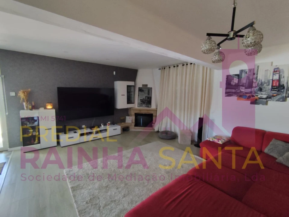 Moradia T4 para Venda em Abrã Foto 19