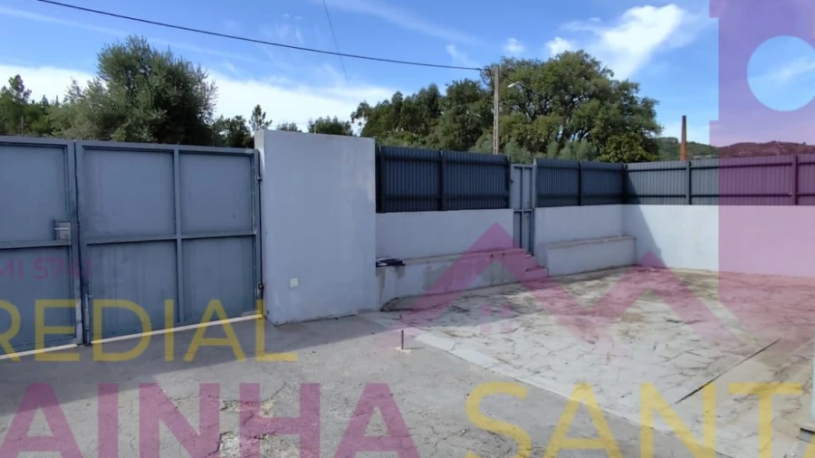 Moradia T4 para Venda em Abrã