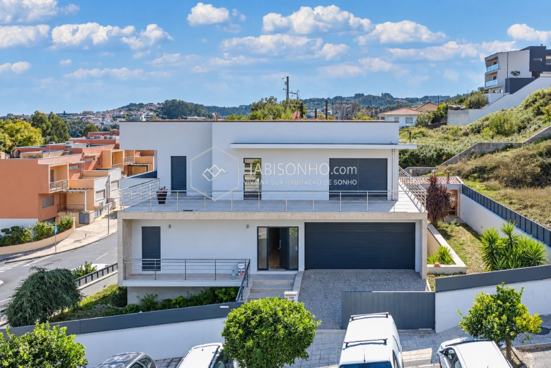 Moradia T3 para Venda em Louredo Foto 5