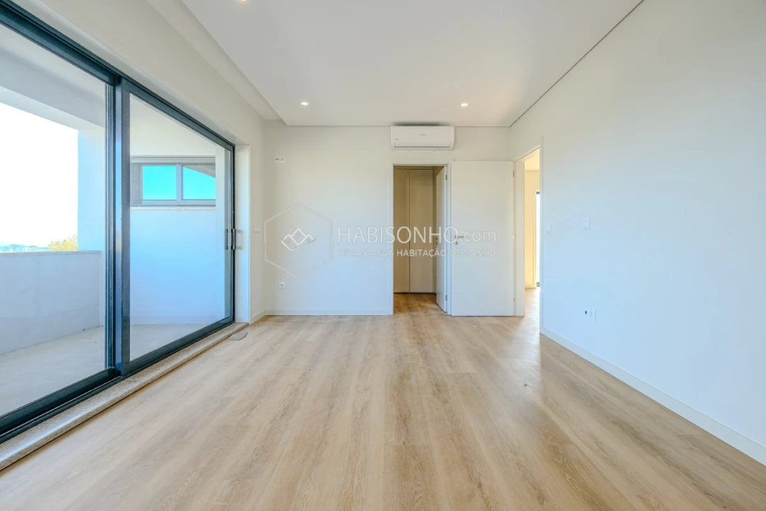 Moradia T3 para Venda em Louredo Foto 8