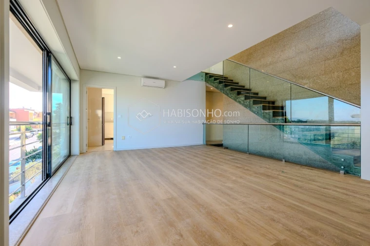 Moradia T3 para Venda em Louredo Foto 3