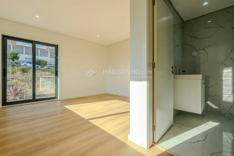 Moradia T3 para Venda em Louredo Foto 12