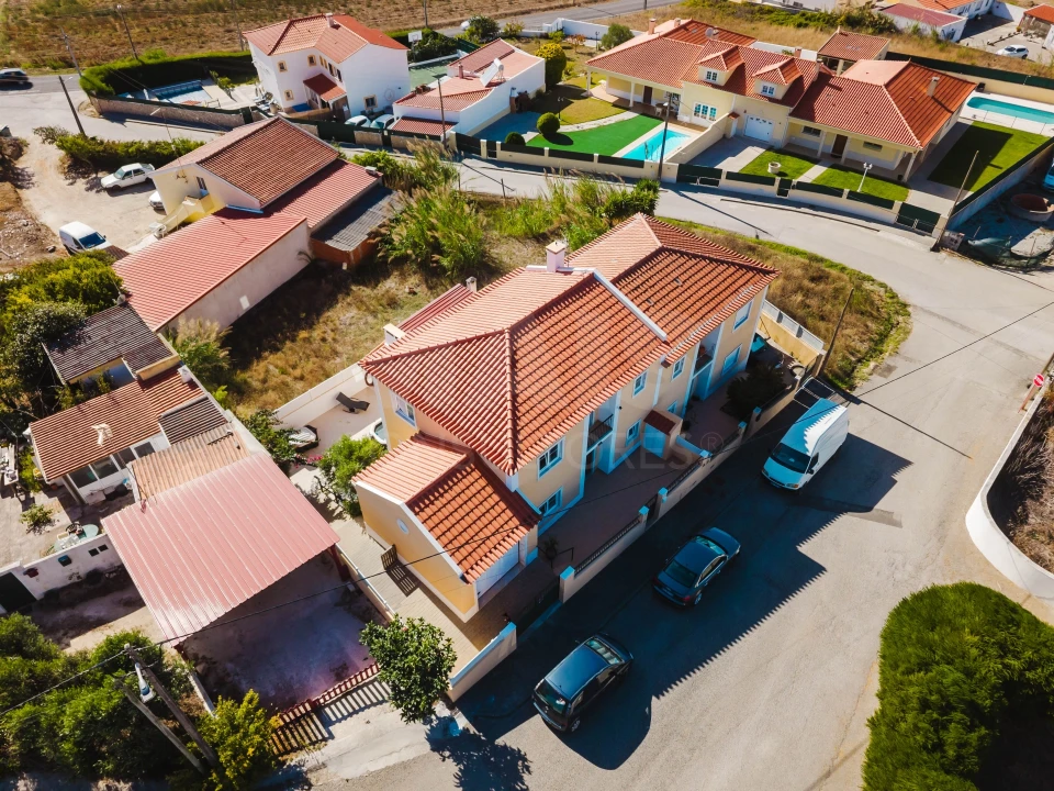 Moradia T3 para Venda em Atouguia da Baleia Foto 4