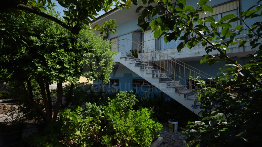 Moradia T5 para Venda em Cadaval e Pêro Moniz