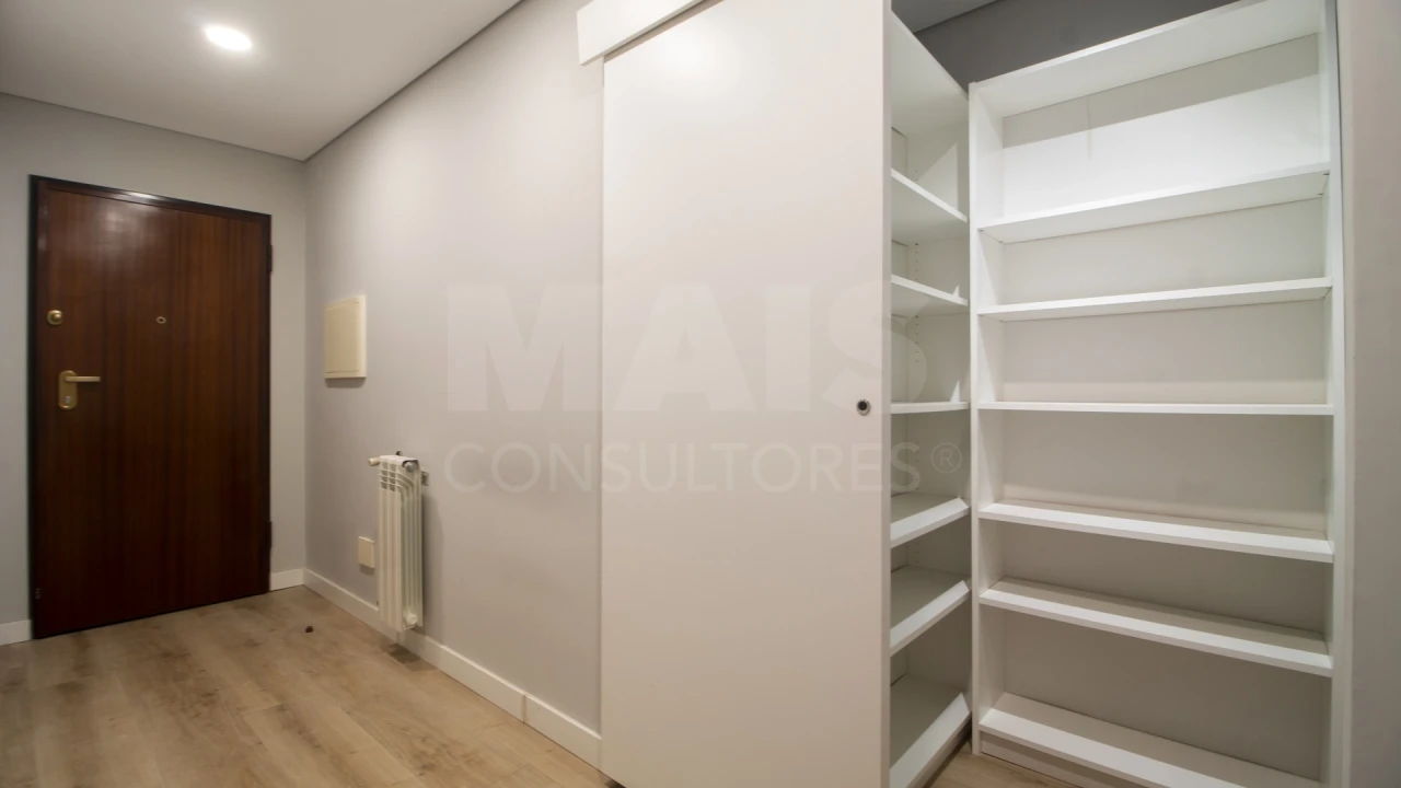 Apartamento T2 para Venda em São Mamede de Infesta e Senhora da Hora Foto 2