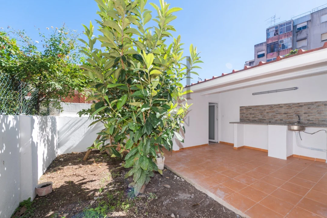 Apartamento T2 para Venda em Mina de Água Foto 33