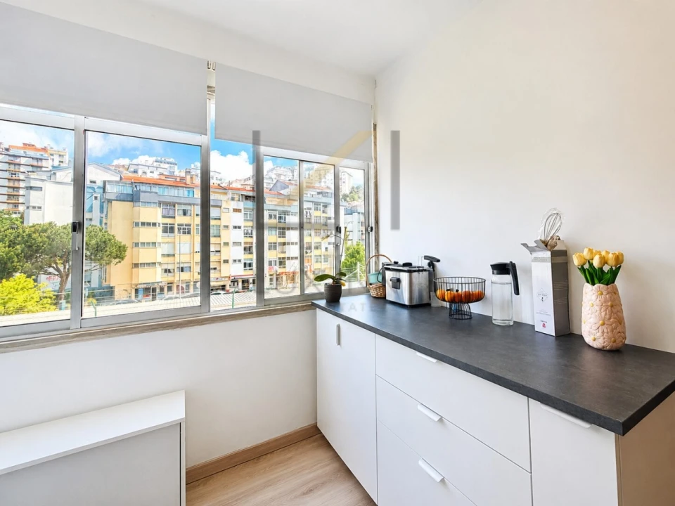 Apartamento T3 para Venda em Rio de Mouro Foto 12