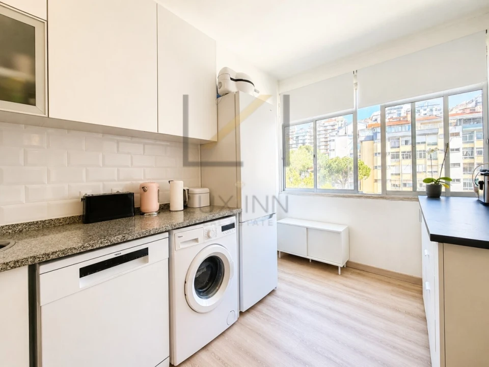 Apartamento T3 para Venda em Rio de Mouro Foto 9