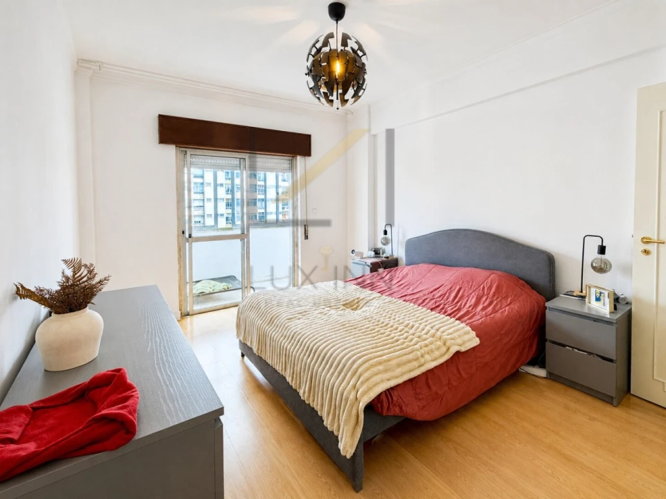 Apartamento T3 para Venda em Rio de Mouro Foto 17