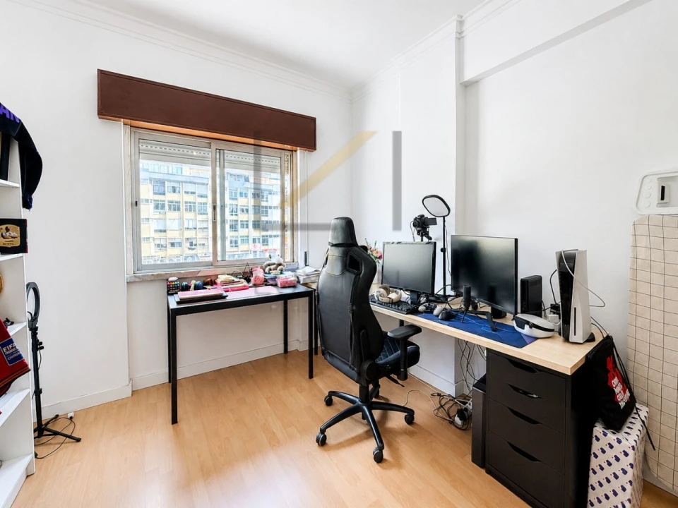 Apartamento T3 para Venda em Rio de Mouro Foto 20