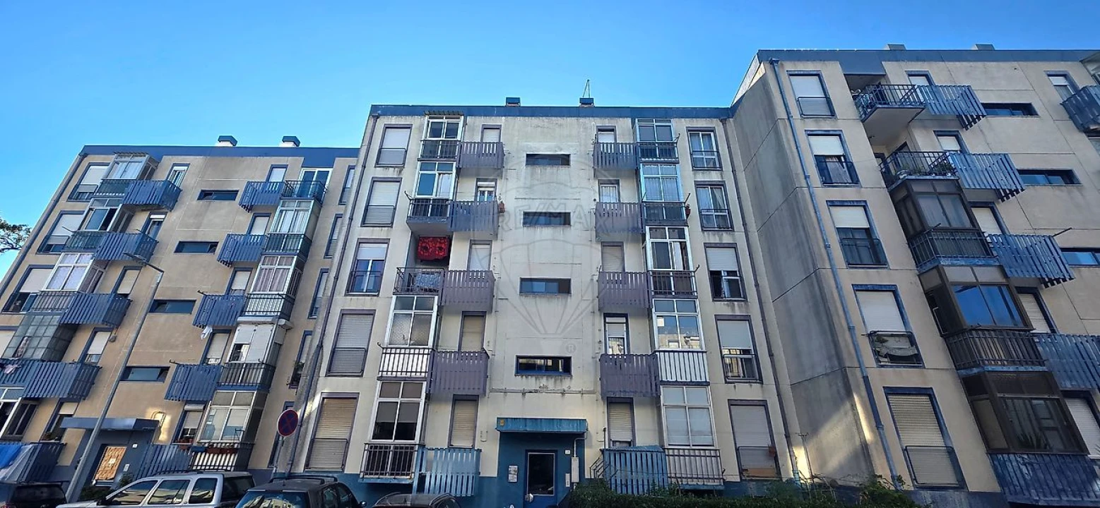 Apartamento T2 para Venda em Santo António dos Cavaleiros e Frielas Foto 10