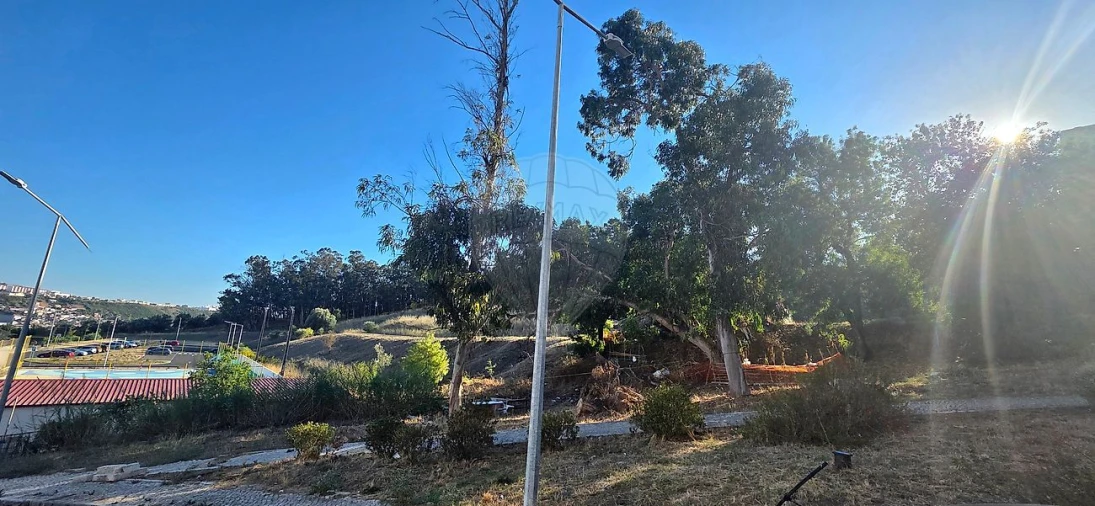 Apartamento T2 para Venda em Santo António dos Cavaleiros e Frielas Foto 8