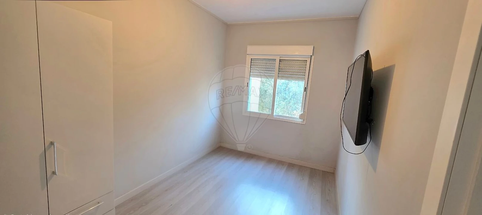 Apartamento T2 para Venda em Santo António dos Cavaleiros e Frielas Foto 3
