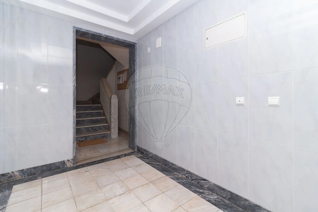 Apartamento T2 para Venda em Castanheira do Ribatejo e Cachoeiras Foto 18