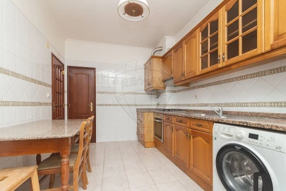 Apartamento T2 para Venda em Castanheira do Ribatejo e Cachoeiras