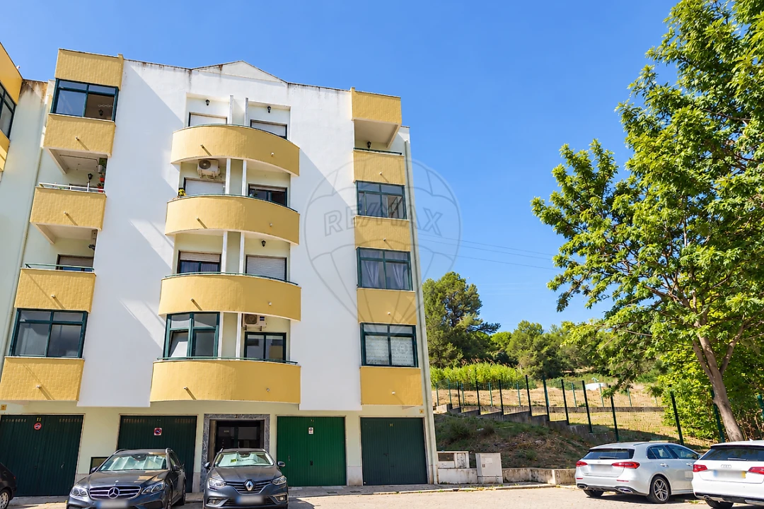Apartamento T2 para Venda em Castanheira do Ribatejo e Cachoeiras Foto 1